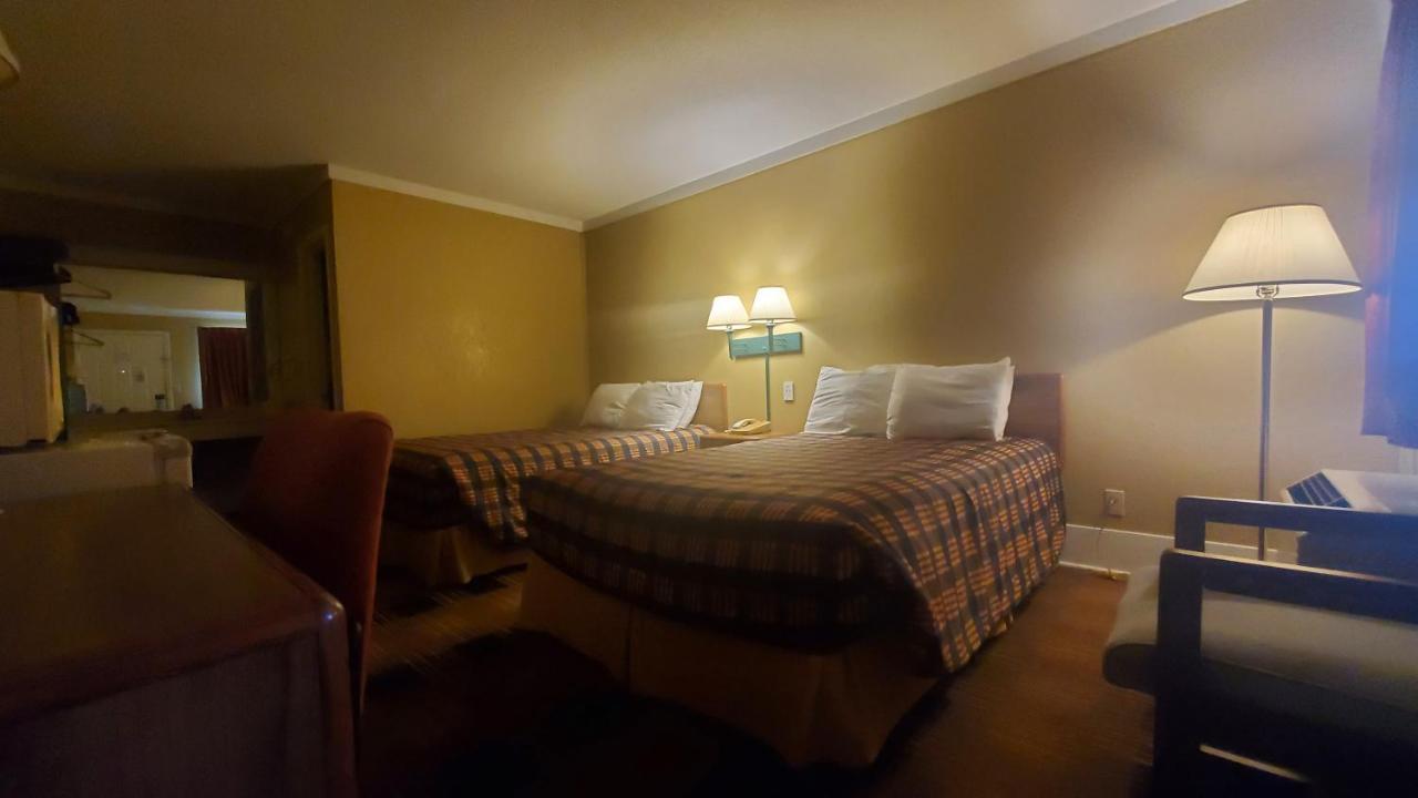 Americas Best Value Inn Kodak - Sevierville Екстериор снимка