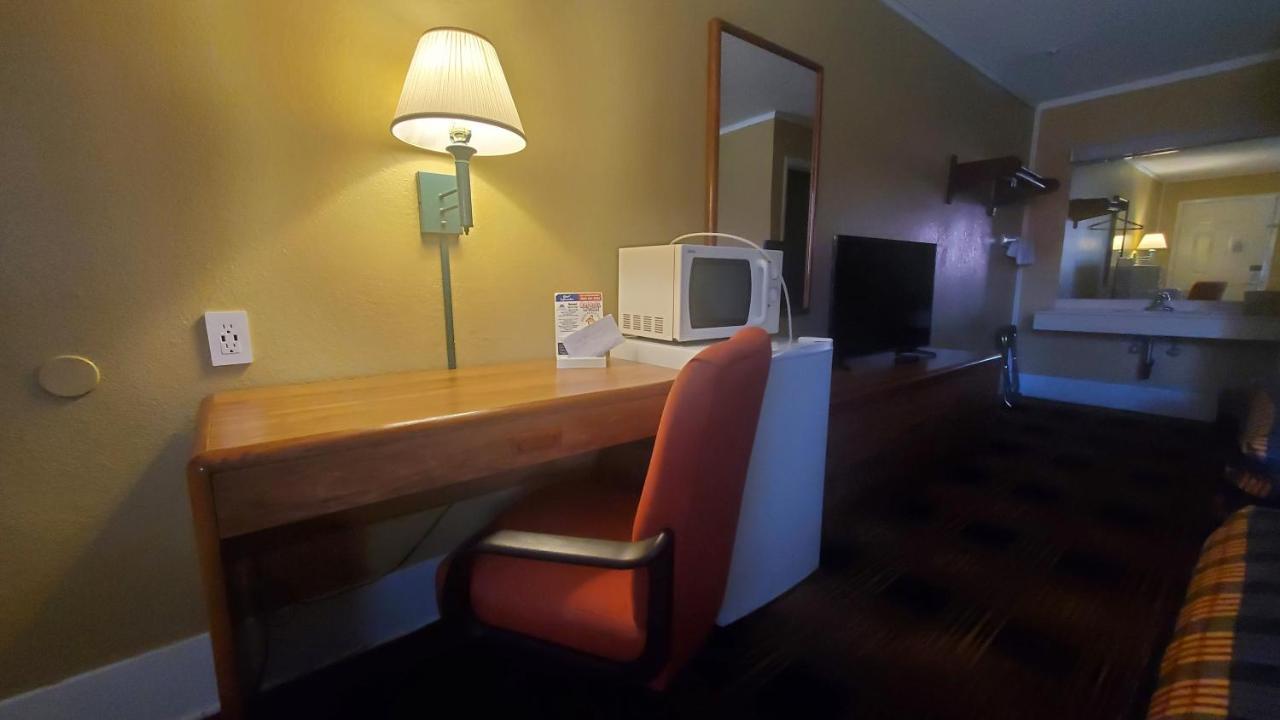 Americas Best Value Inn Kodak - Sevierville Екстериор снимка